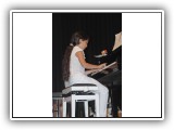 MICHAELA AU PIANO